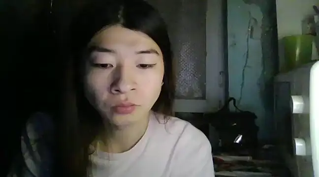CarlyJoy online show from January 7, 1:35 pm