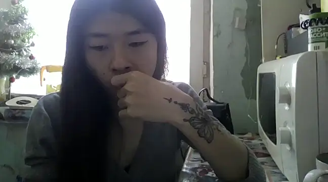 CarlyJoy online show from January 12, 10:12 am