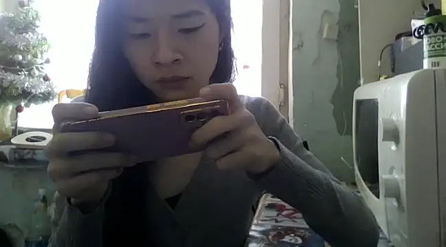 CarlyJoy online show from January 13, 6:49 am