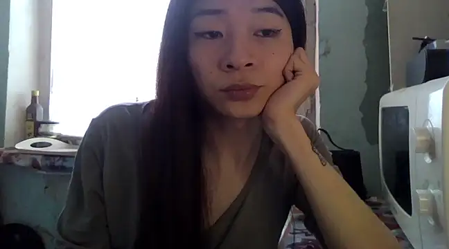 CarlyJoy online show from March 1, 5:09 am