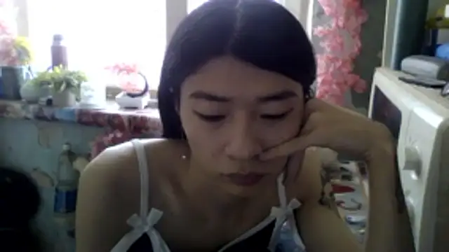 CarlyJoy online show from April 1, 10:49 am