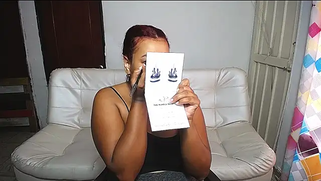 Snapshot of violeta_rous chatting on April 2, 3:31 pm violeta rous online show from April 2, 3:31 pm