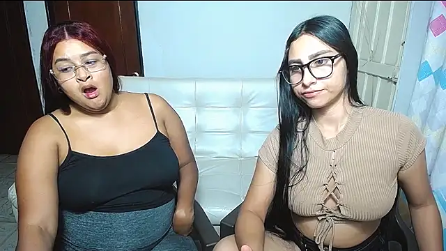 Snapshot of violeta_rous chatting on April 8, 3:06 am violeta rous online show from April 8, 3:06 am