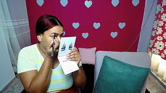 Snapshot of violeta_rous chatting on May 1, 3:05 pm violeta rous online show from May 1, 3:05 pm
