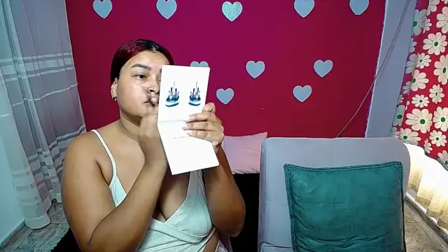 Snapshot of violeta_rous chatting on May 16, 3:11 pm violeta rous online show from May 16, 3:11 pm