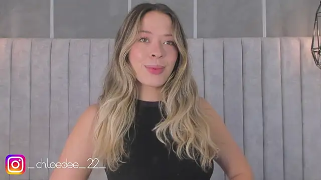 chloe d online show from December 13, 11:34 am