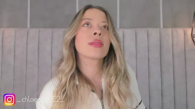 chloe d online show from December 16, 11:22 am