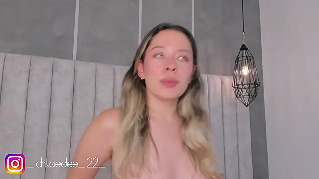 chloe d online show from January 7, 4:37 pm