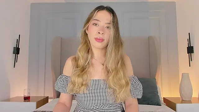 chloe d online show from March 29, 1:55 pm