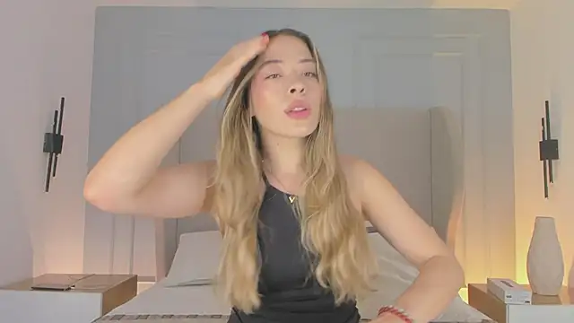 chloe d online show from April 26, 12:58 pm