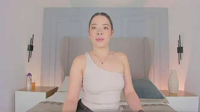 chloe d online show from May 14, 1:07 pm