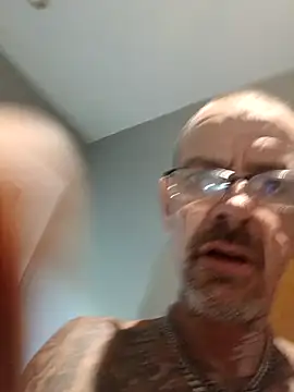 Snapshot of deepstroker42071 chatting on January 9, 3:09 am deepstroker42071 online show from January 9, 3:09 am