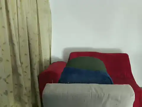 Snapshot of catalina_duran1 chatting on February 1, 5:07 am catalina duran1 online show from February 1, 5:07 am