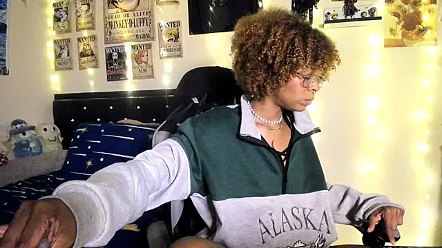 Snapshot of Cristal_Jonas@xh chatting on October 23, 4:56 am Cristal Jonasxh online show from October 23, 4:56 am