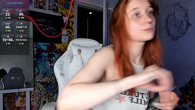 Snapshot of Sunny_Mouse_ chatting on December 6, 5:55 pm Sunny Mouse online show from December 6, 5:55 pm