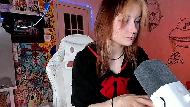 Snapshot of Sunny_Mouse_ chatting on February 22, 4:51 pm Sunny Mouse online show from February 22, 4:51 pm