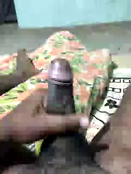 Snapshot of SILENT_FUCKER_01 chatting on January 19, 5:28 pm SILENT FUCKER 01 online show from January 19, 5:28 pm