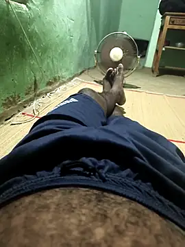 Snapshot of SILENT_FUCKER_01 chatting on March 29, 10:15 am SILENT FUCKER 01 online show from March 29, 10:15 am