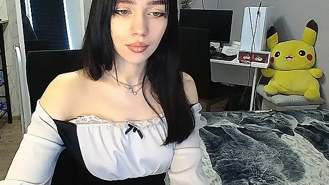 KathrineBerry online show from March 5, 7:05 am