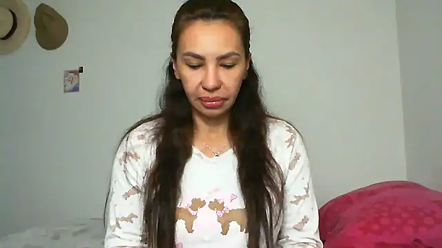 Snapshot of salome__milf chatting on October 9, 4:10 am salome milf online show from October 9, 4:10 am