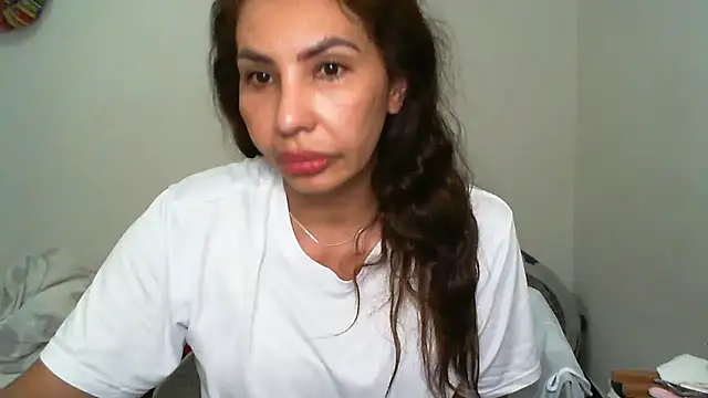 Snapshot of salome__milf chatting on February 5, 11:53 pm salome milf online show from February 5, 11:53 pm