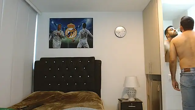 Snapshot of omarmohammedhot2 chatting on December 10, 2:39 pm omarmohammedhot2 online show from December 10, 2:39 pm