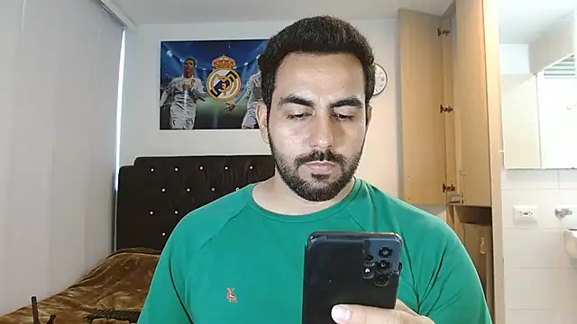 Snapshot of omarmohammedhot2 chatting on January 17, 2:50 pm omarmohammedhot2 online show from January 17, 2:50 pm