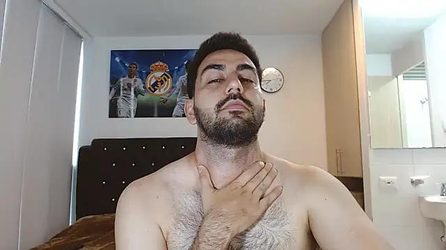 Snapshot of omarmohammedhot2 chatting on February 8, 3:10 pm omarmohammedhot2 online show from February 8, 3:10 pm