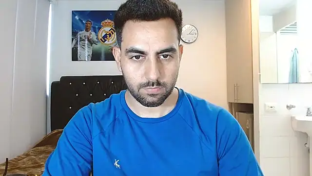 Snapshot of omarmohammedhot2 chatting on March 4, 5:13 pm omarmohammedhot2 online show from March 4, 5:13 pm