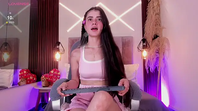 dasha-rodrigues online show from June 3, 2:33 pm