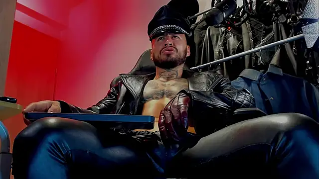 billyMayer  online show from December 14, 10:50 pm