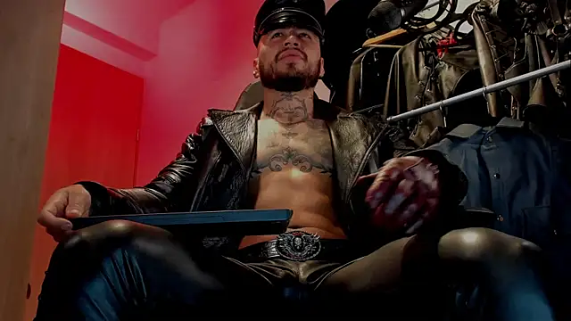 billyMayer  online show from December 16, 12:15 am