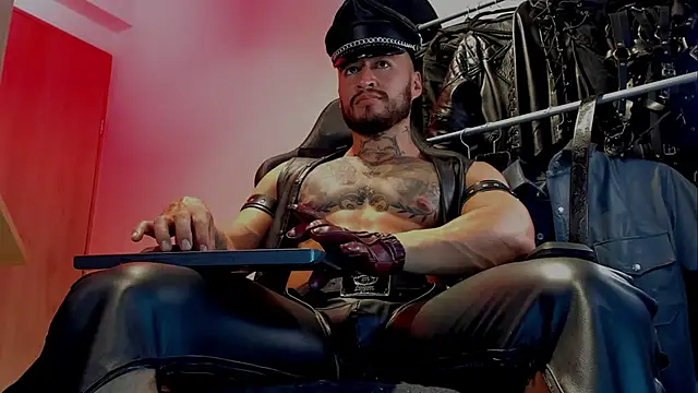 billyMayer  online show from December 21, 7:49 pm