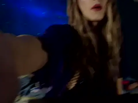 Karendolly  8 online show from December 17, 7:09 pm