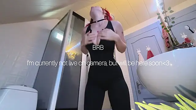 Snapshot of RubyLynxx chatting on December 5, 6:11 pm RubyLynxx online show from December 5, 6:11 pm