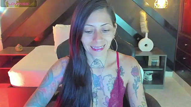 dark gotica online show from May 9, 12:32 pm