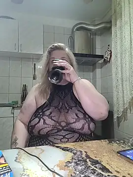 AriannaMilf online show from May 8, 10:04 pm