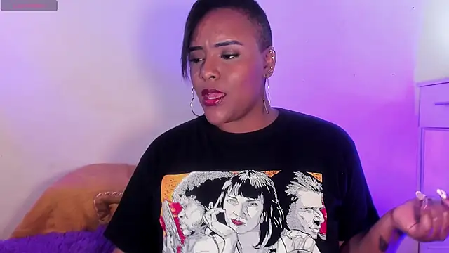 Snapshot of DianaBrownXX chatting on January 20, 5:15 am DianaBrownXX online show from January 20, 5:15 am