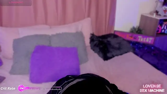 Snapshot of DianaBrownXX chatting on October 31, 3:51 am DianaBrownXX online show from October 31, 3:51 am