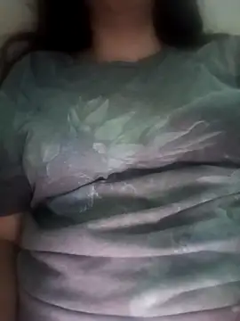 Snapshot of bruna_safadinhaa chatting on April 24, 1:57 pm bruna safadinhaa online show from April 24, 1:57 pm