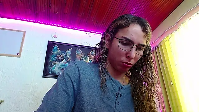 Snapshot of Niky_777 chatting on February 5, 7:31 pm Niky 777 online show from February 5, 7:31 pm