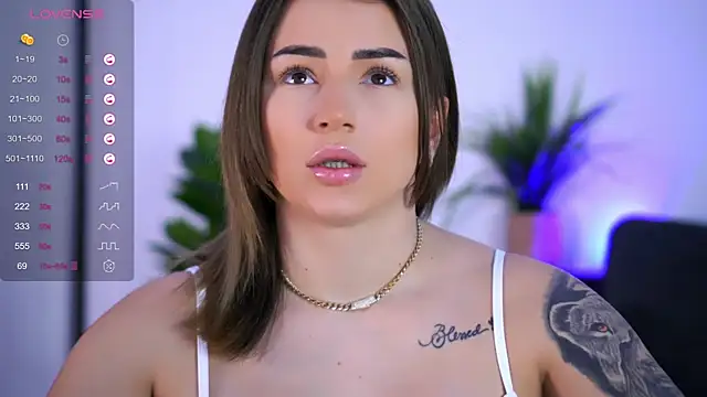 AishaCarter online show from October 31, 5:47 pm