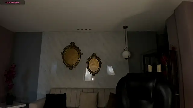 AlessiaCorleone  online show from September 25, 5:16 pm