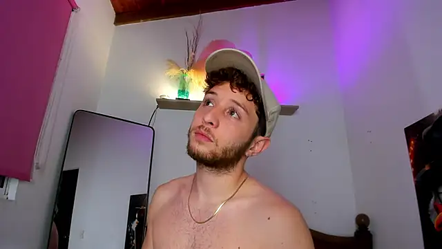 Snapshot of Juan_Castano chatting on October 9, 11:25 pm Juan Castano online show from October 9, 11:25 pm