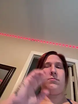 Snapshot of thicknjuicy6996 chatting on February 12, 7:34 am thicknjuicy6996 online show from February 12, 7:34 am