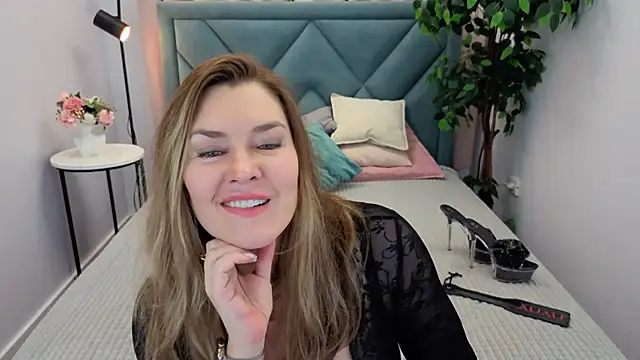 Snapshot of Adele_Russo chatting on March 1, 4:42 pm Adele Russo online show from March 1, 4:42 pm