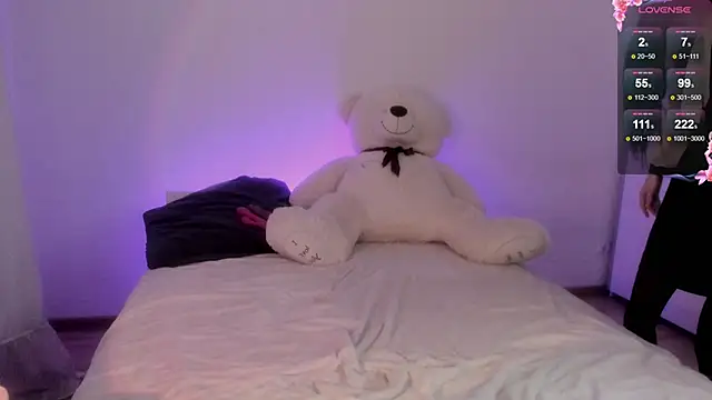 666kisses online show from December 19, 11:35 pm