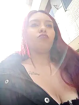 Snapshot of Luciana_and_Neitan chatting on March 31, 8:31 pm Luciana and Neitan online show from March 31, 8:31 pm