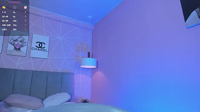 dolly zoe online show from September 27, 9:47 am