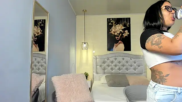 ayshel   online show from January 20, 6:21 am